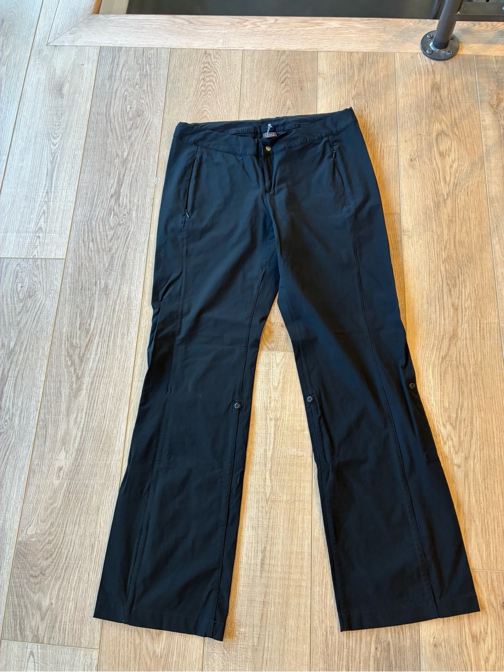 REI Black Nylon Convertible to Bermuda Shorts Zip Pocket Outdoor Pants Gorp 8